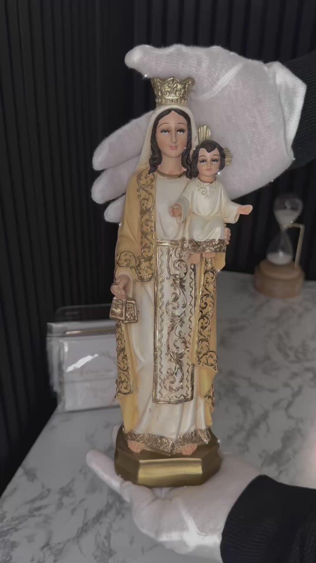 Virgen del Carmen Manto Amarillo 30cm